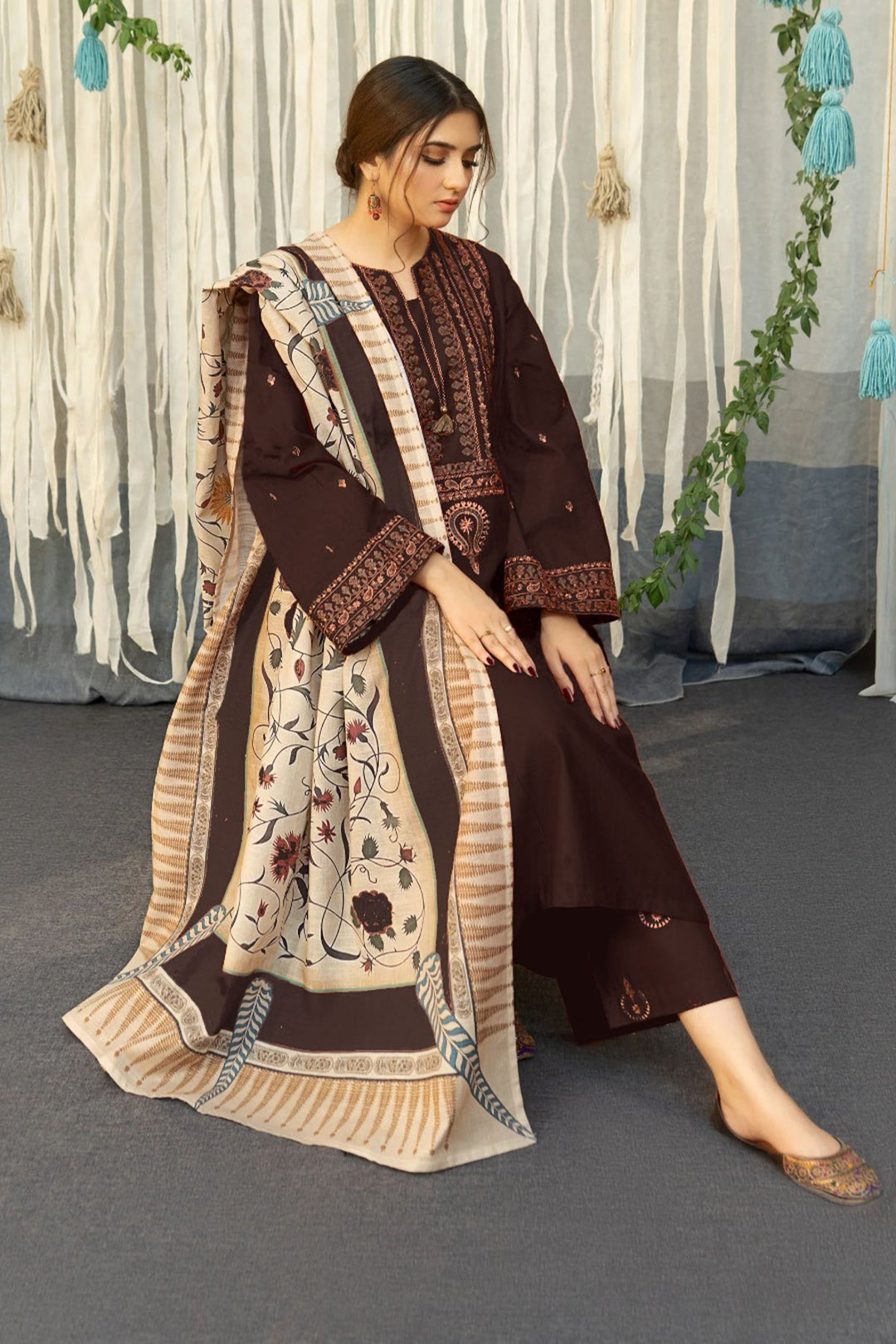 URGE - 3PC LAWN EMBROIDERED SHIRT WITH MANAAR PRINTED DUPATTA AND TROUSER
